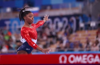 Simone Biles llega a Buenos Aires