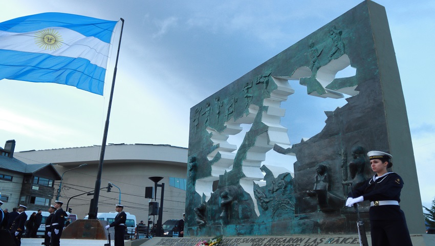 Piden una nueva señalización sobre Malvinas en Primera Junta